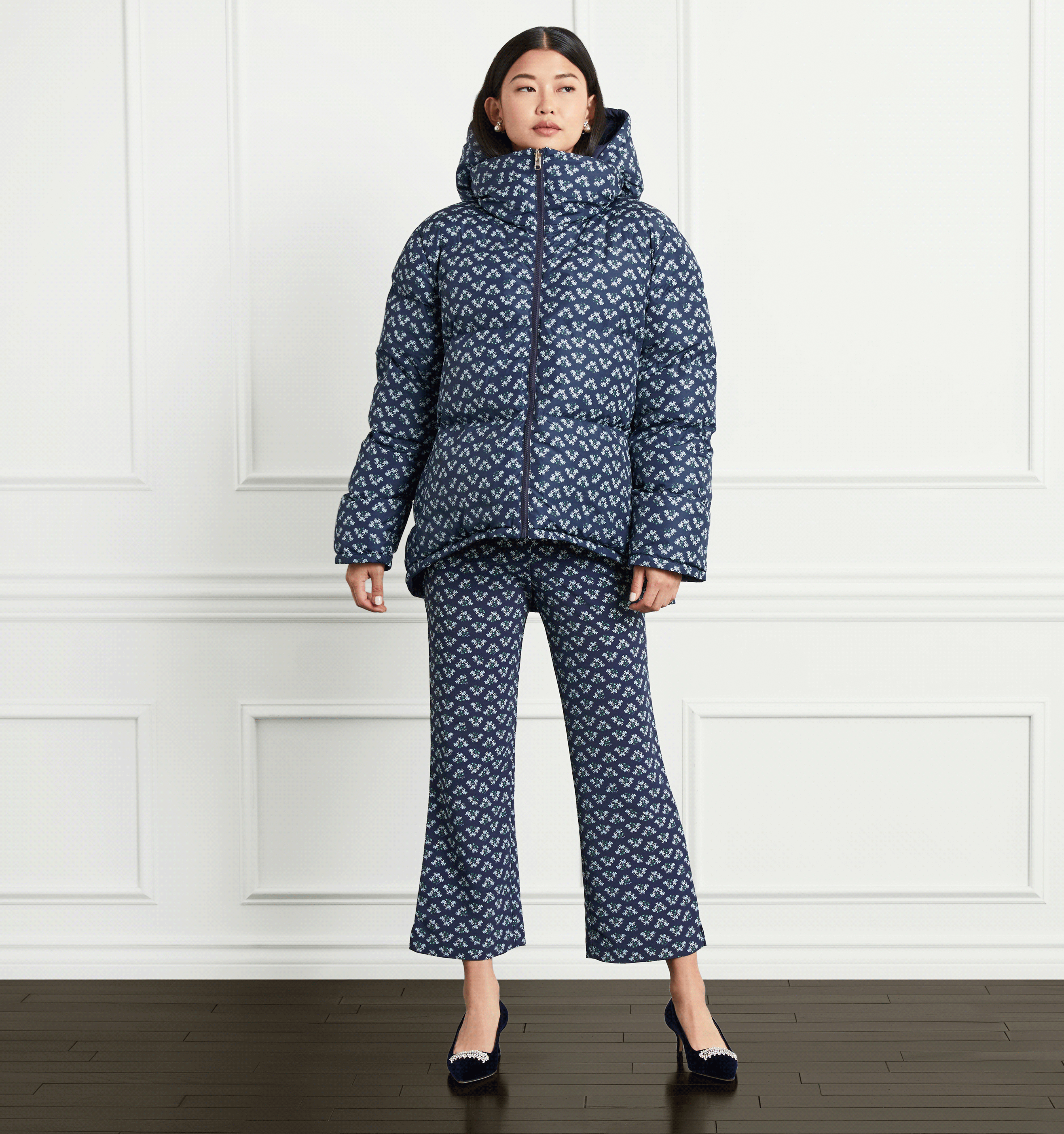 The Reversible Edie Puffer Jacket - Trailing Vine Blue – Hill House Home